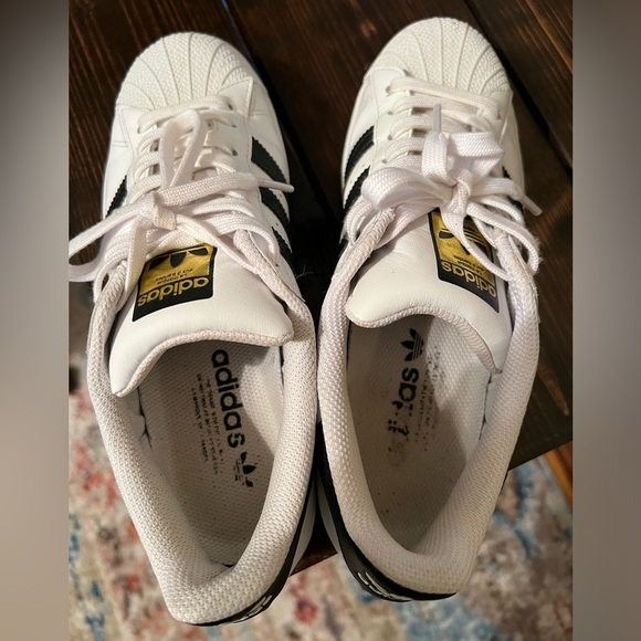 Too small. Great condition. - Picture 2 of 3